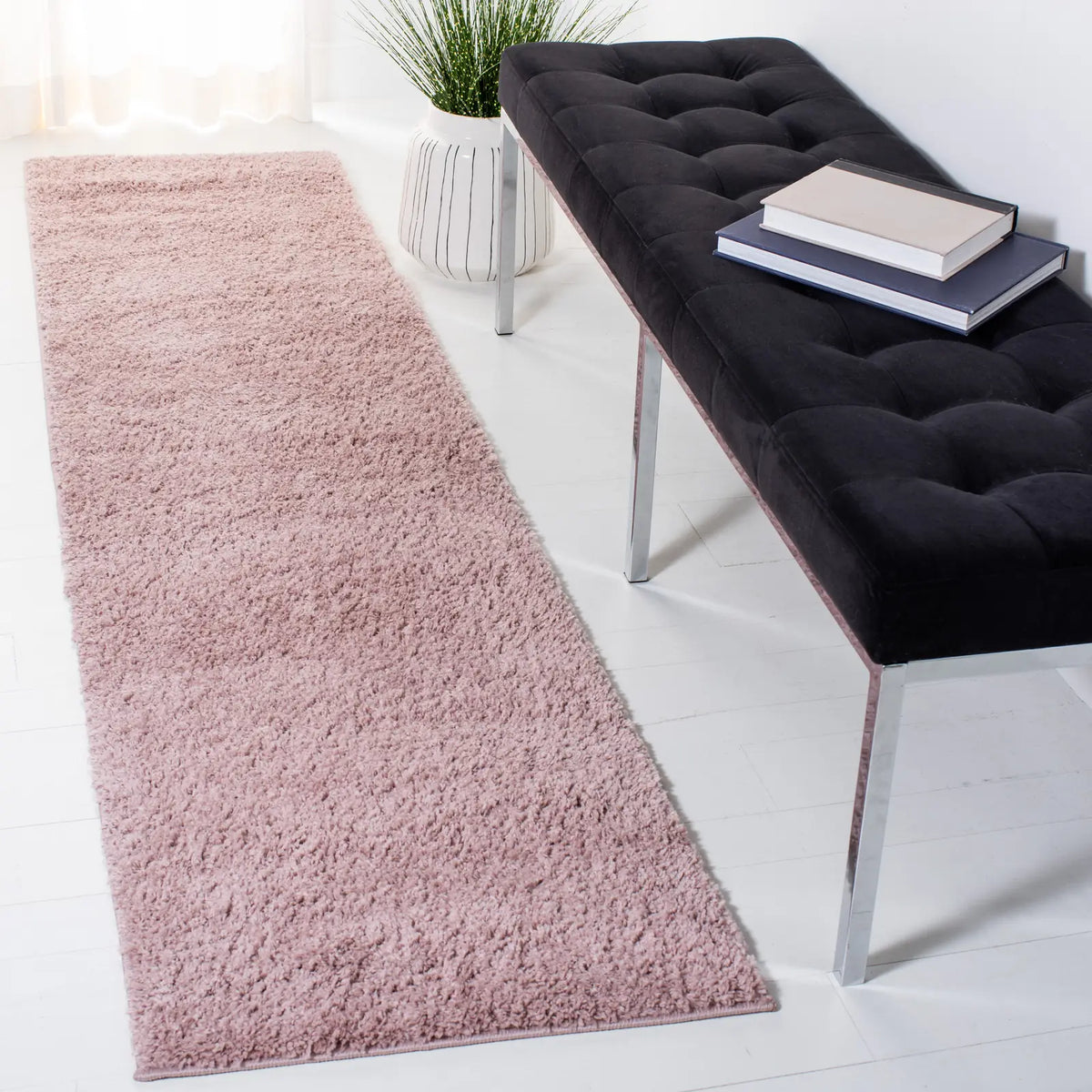 Safavieh August Shag 500 2'-0" x 8'-0" Rug in Pink