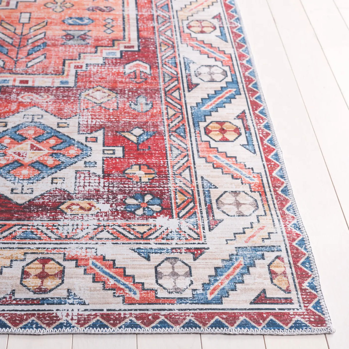 Safavieh Arizona 4'-0" x 6'-0" Rug in Red / Blue