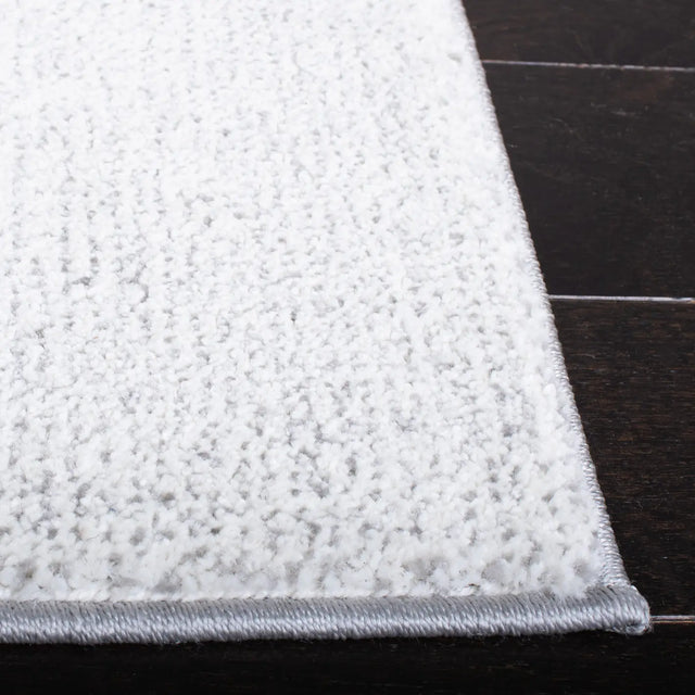 Safavieh Galaxy 4'-0" x 6'-0" Rug in Grey / Green