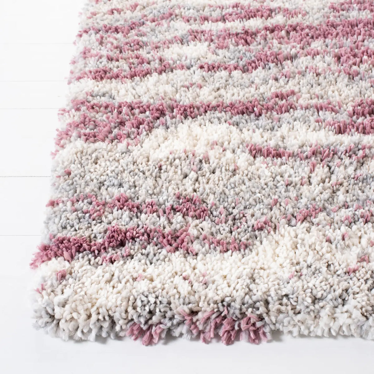 Safavieh Fontana Shag 800 4'-0" x 6'-0" Rug in Pink / Grey