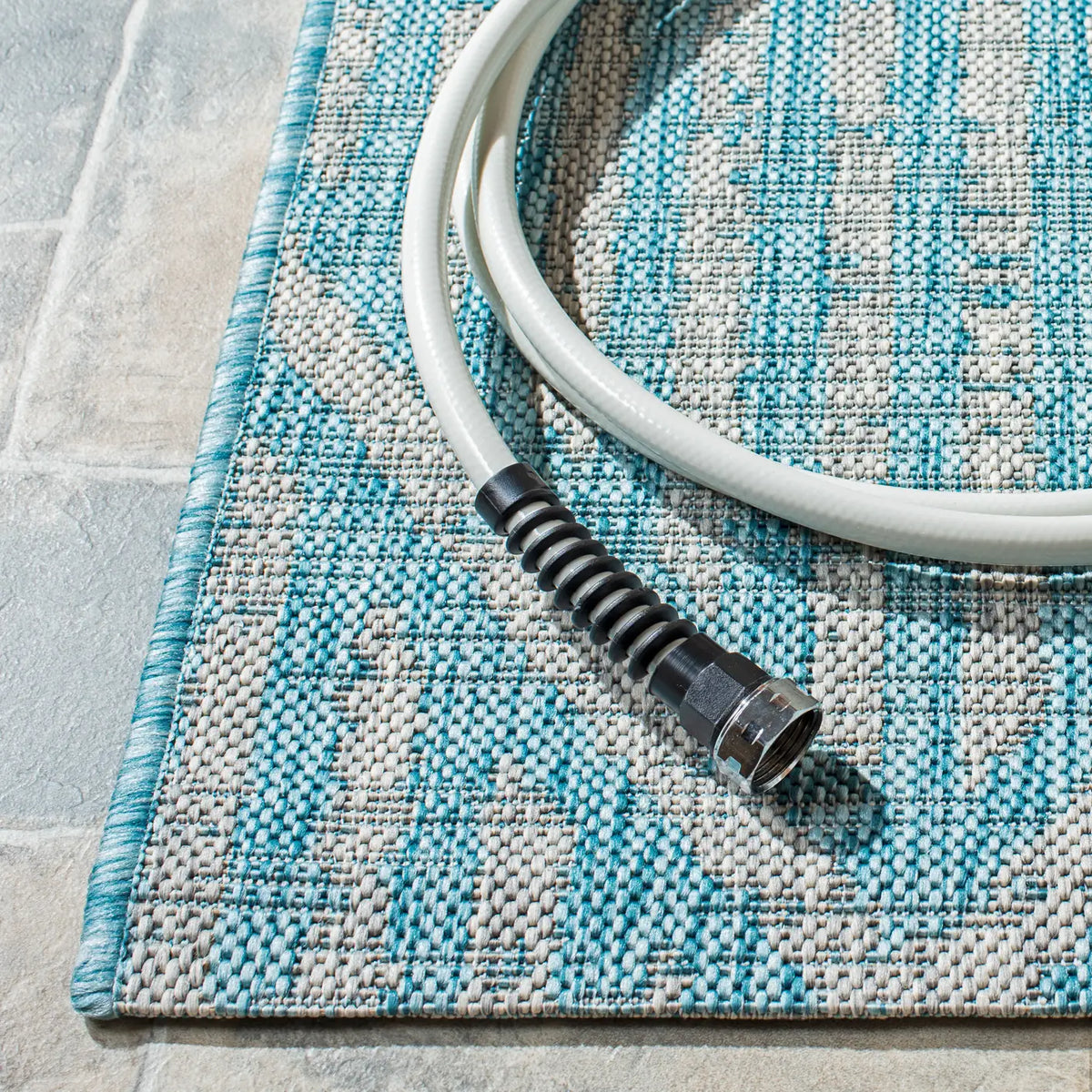 Safavieh Courtyard 4'-5" x 6'-5" Rug in Aqua / Grey