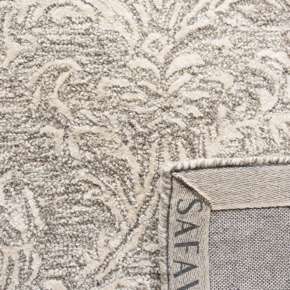 Safavieh Glamour 5'-0" x 8'-0" Rug in Grey / Ivory