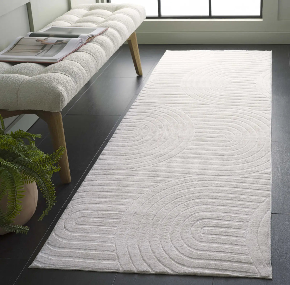 Safavieh Faux Rabbit Fur 800 2'-6" x 8'-0" Rug in Ivory