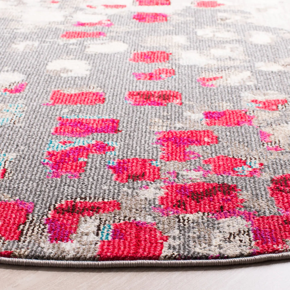 Safavieh Madison 5'-0" x 5'-0" Rug in Grey / Red