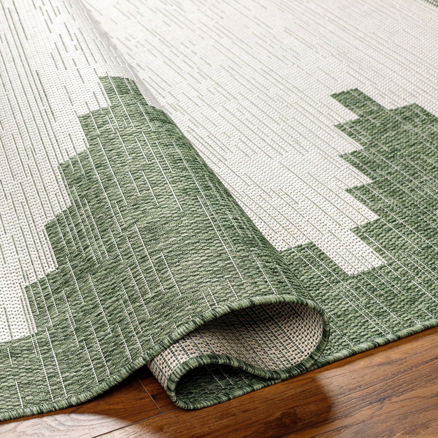 Surya Eagean Eag-2435 Grass Green, Ivory, Dark Green, Seafoam Rug.