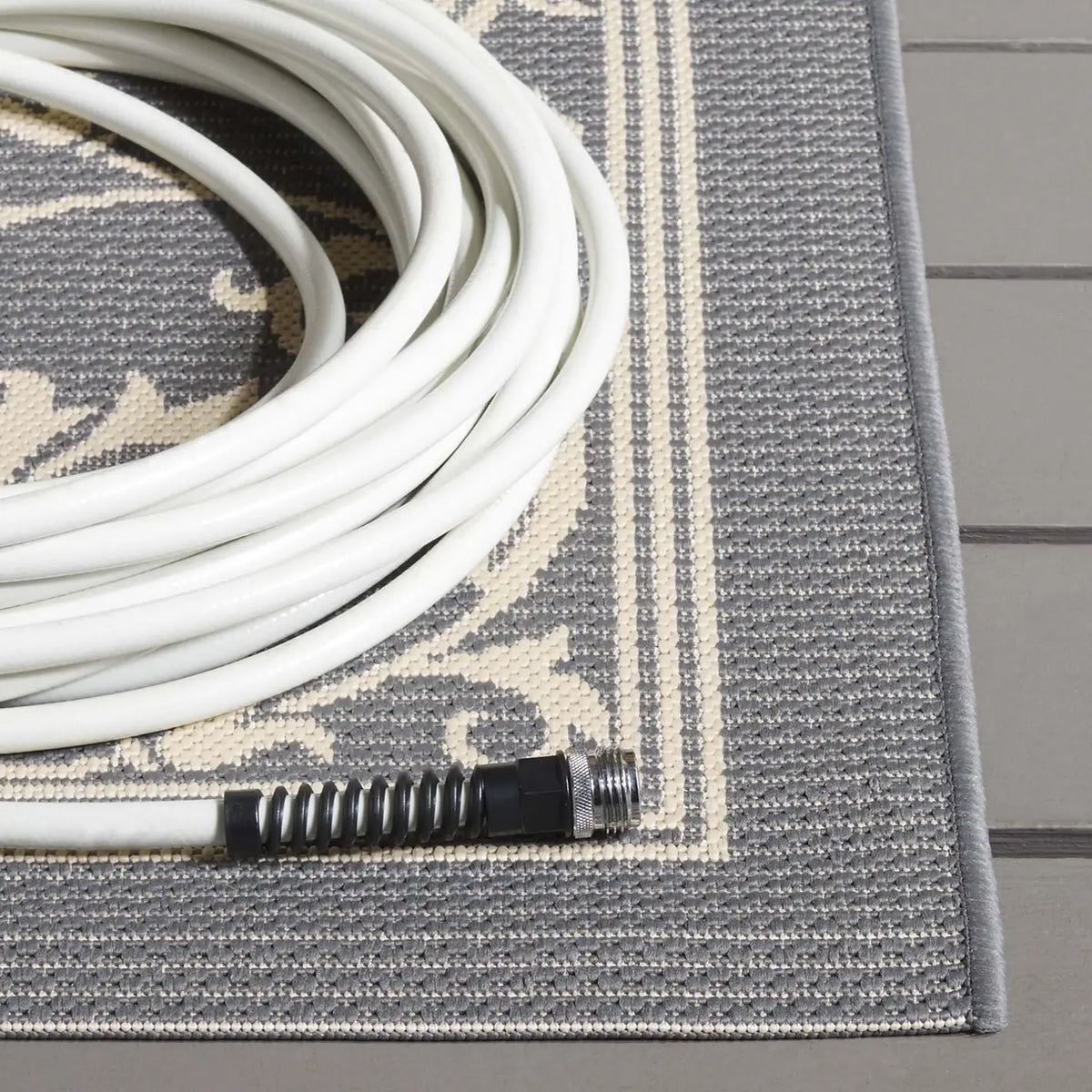 Safavieh Courtyard 5'-3" x 7'-7" Rug in Grey / Natural