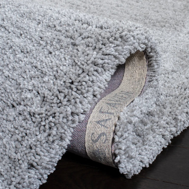 Safavieh Ultimate Shag 4'-0" x 6'-0" Rug in Silver / Silver