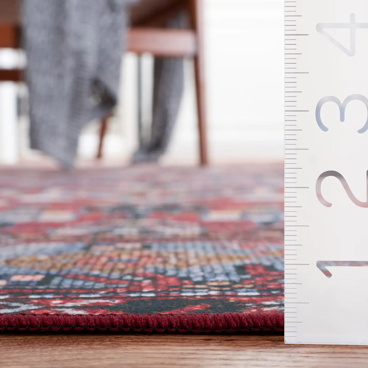 Safavieh Tucson 4'-0" x 6'-0" Rug in Rust / Blue