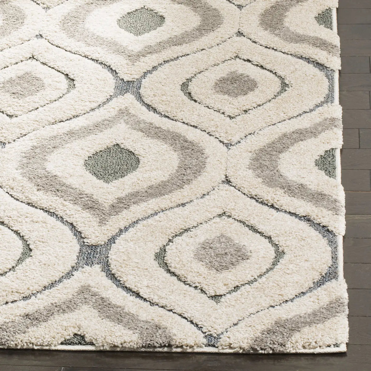 Safavieh Florida Shag 5'-3" x 7'-6" Rug in Cream / Light Blue