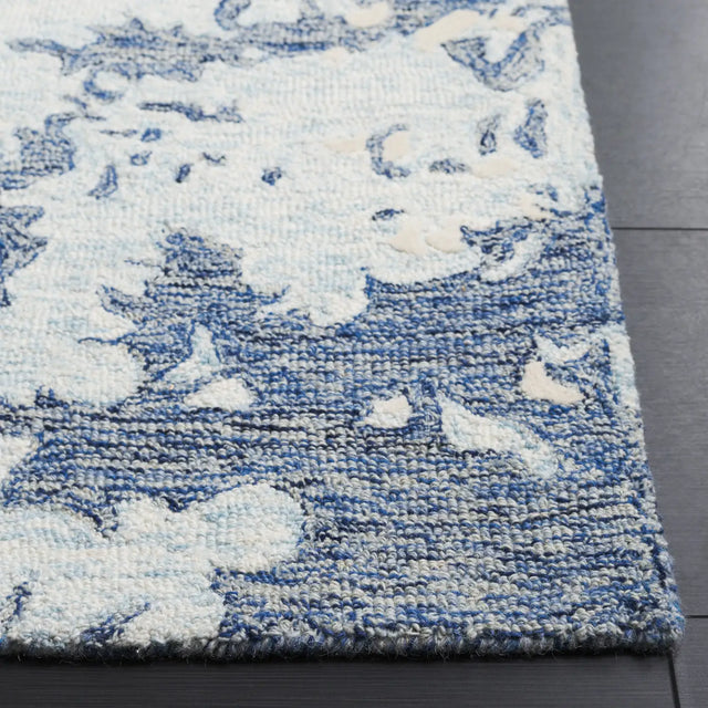 Safavieh Pine 4'-0" x 6'-0" Rug in Blue / Ivory