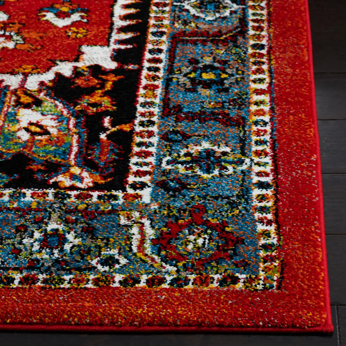 Safavieh Vintage Hamadan 4'-0" x 6'-0" Rug in Red / Blue