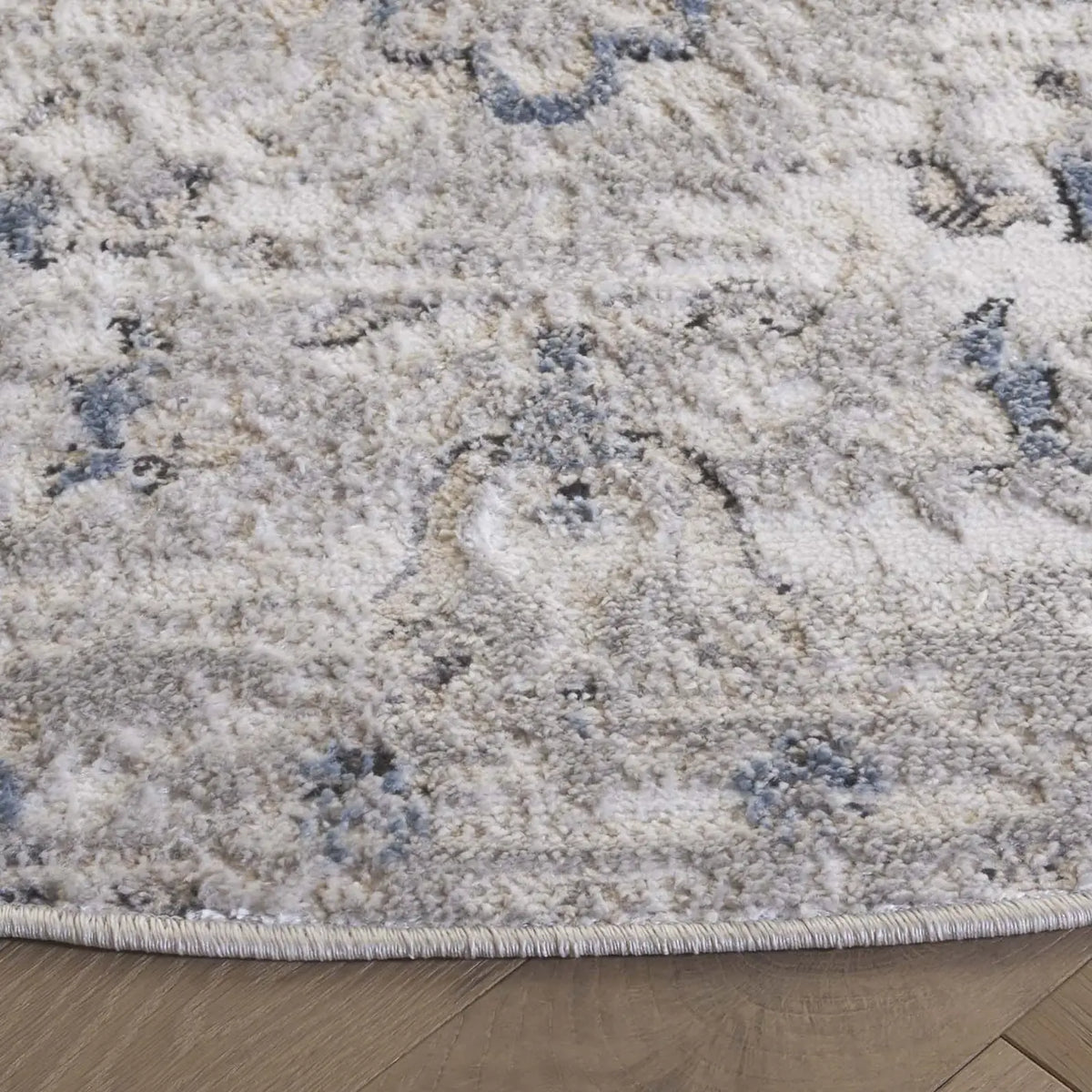 Safavieh Quincy 6'-7" x 6'-7" Rug in Ivory / Light Grey