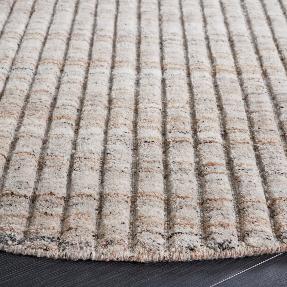 Safavieh Martha Stewart 700 6'-0" x 6'-0" Rug in Beige