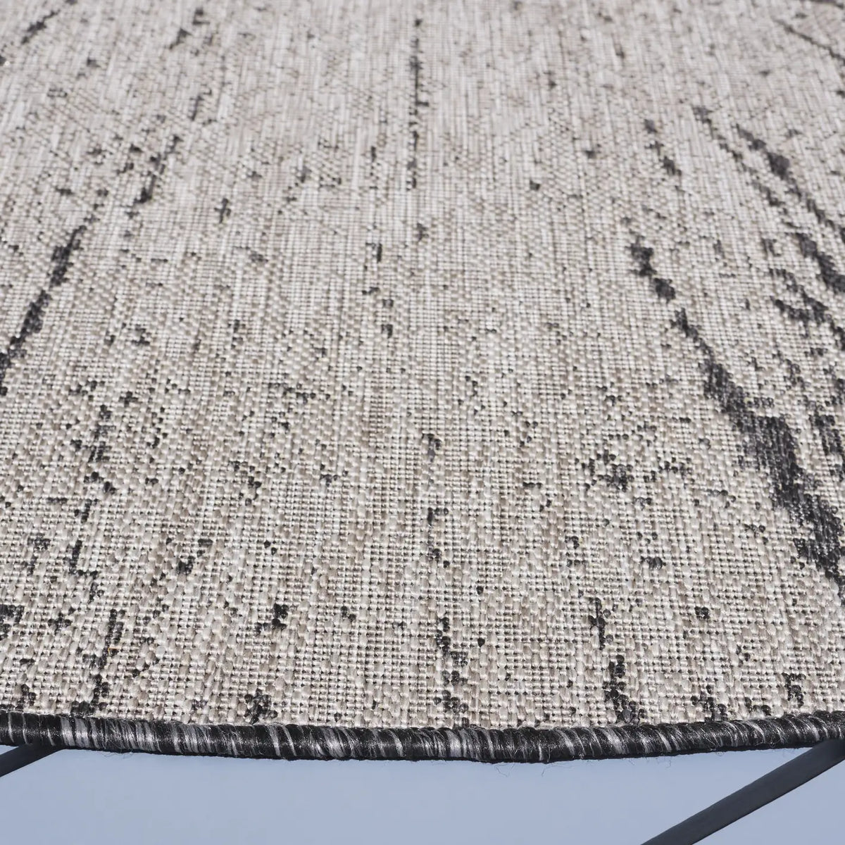 Safavieh Courtyard 6'-7" x 6'-7" Rug in Beige / Black