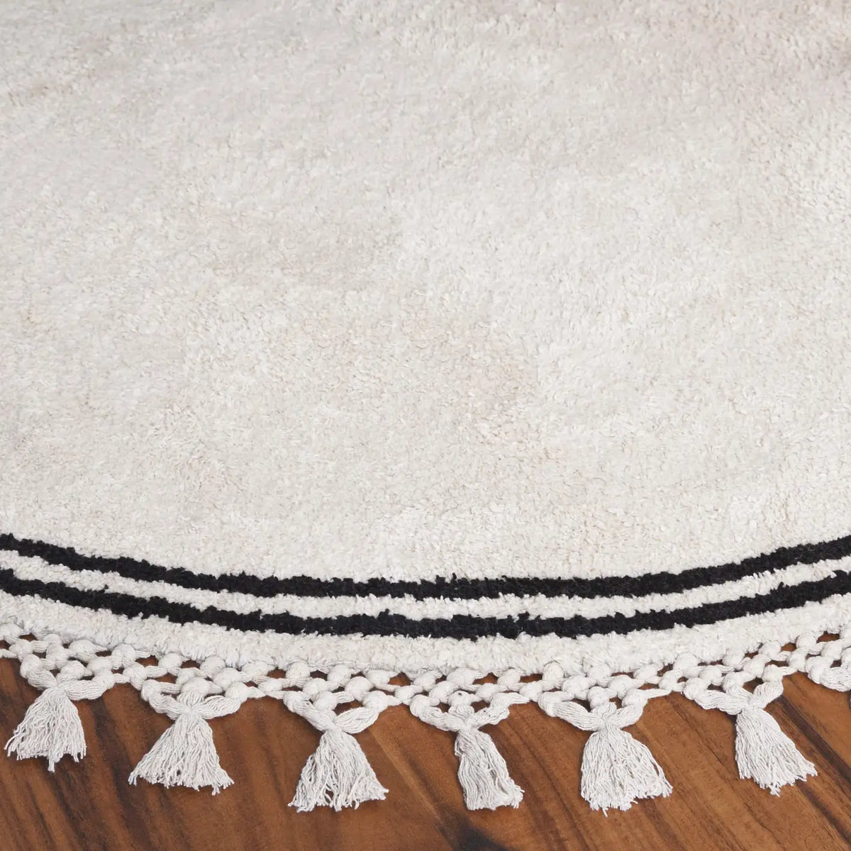 Safavieh Easy Care 5'-0" x 5'-0" Rug in Ivory