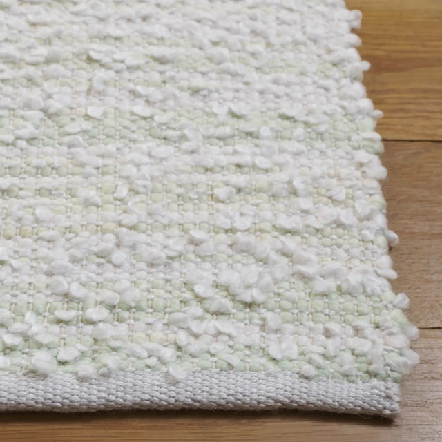 Safavieh Renewal 4'-0" x 6'-0" Rug in Light Green / Ivory