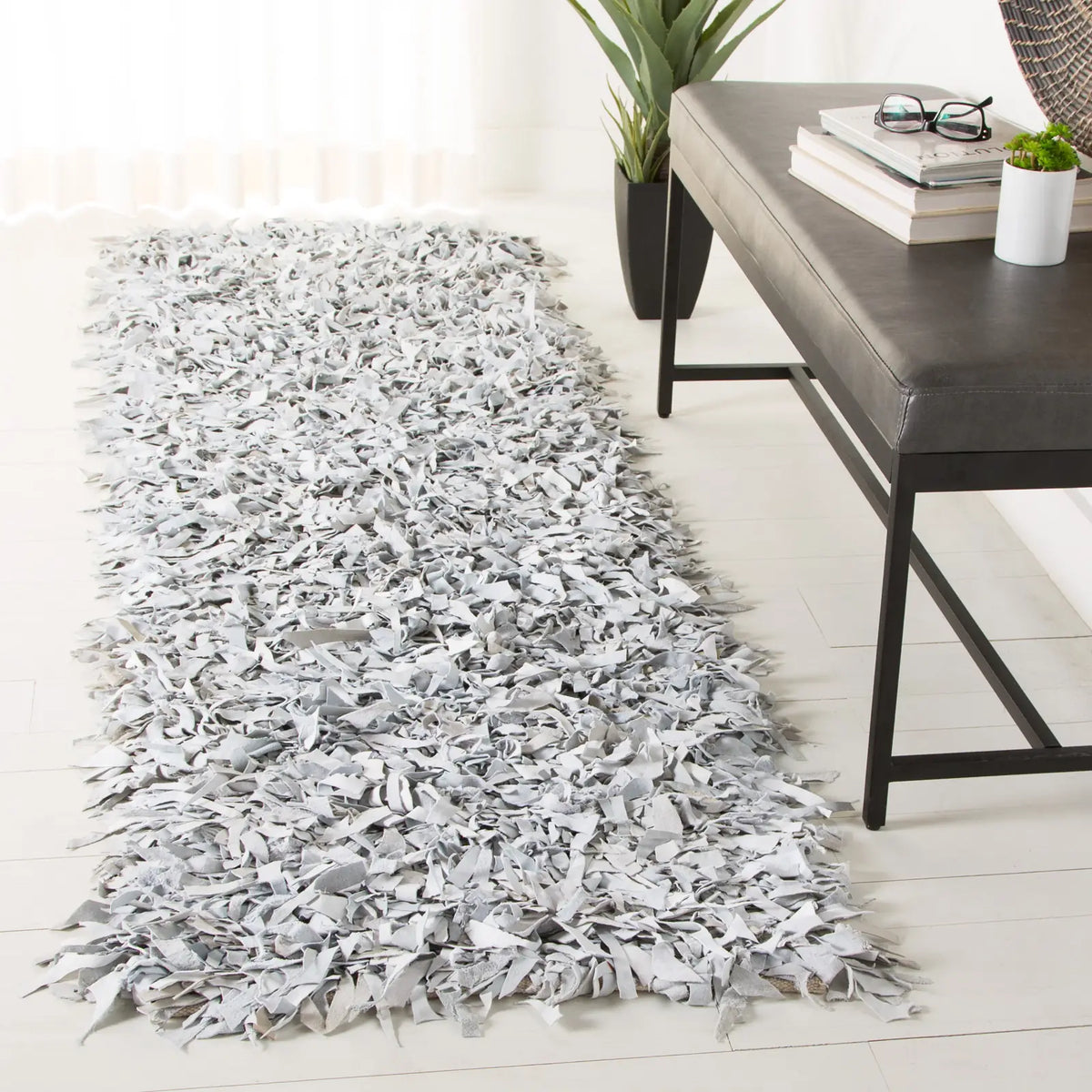 Safavieh Leather Shag 2'-0" x 8'-0" Rug in Grey / White
