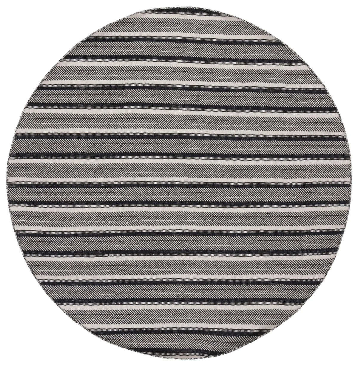 Safavieh Montauk 6'-0" x 6'-0" Rug in Black / Ivory