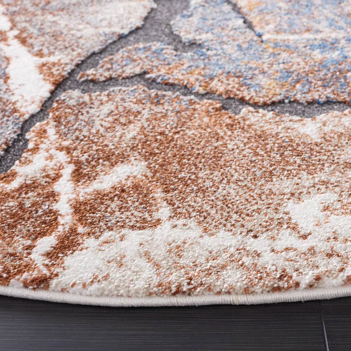 Safavieh Cyrus Shag 6'-7" x 6'-7" Rug in Grey / Rust