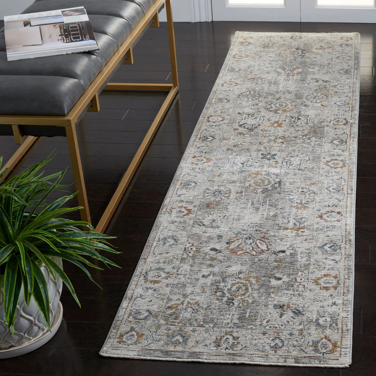 Safavieh Dream 2'-0" x 8'-0" Rug in Ivory / Light Grey