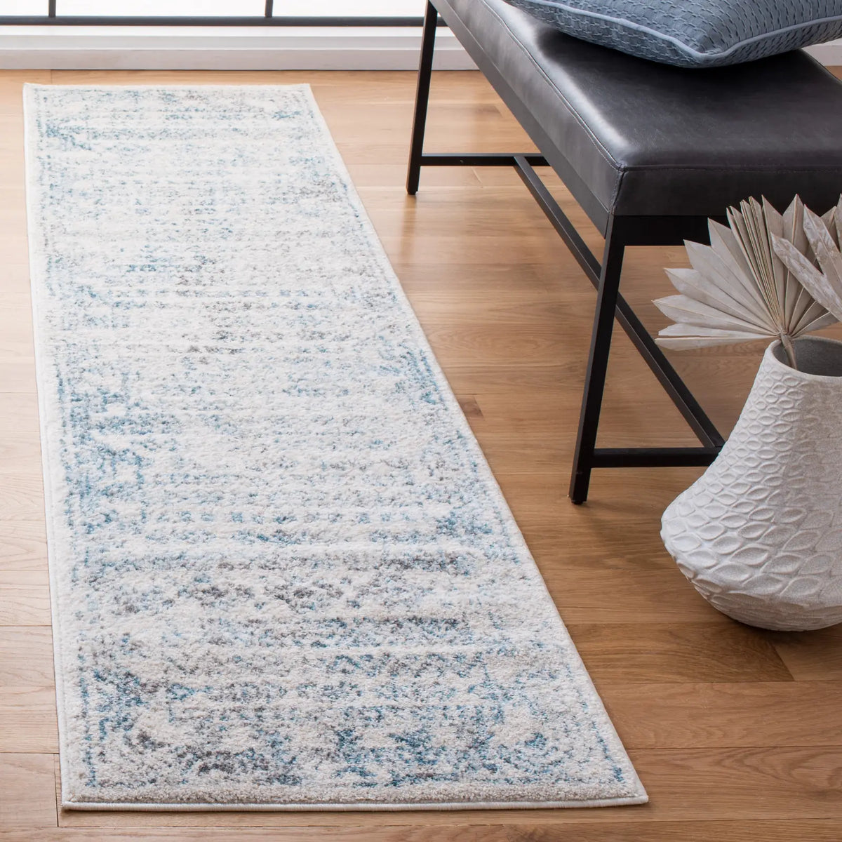 Safavieh Tulum 2'-0" x 8'-0" Rug in Ivory / Teal