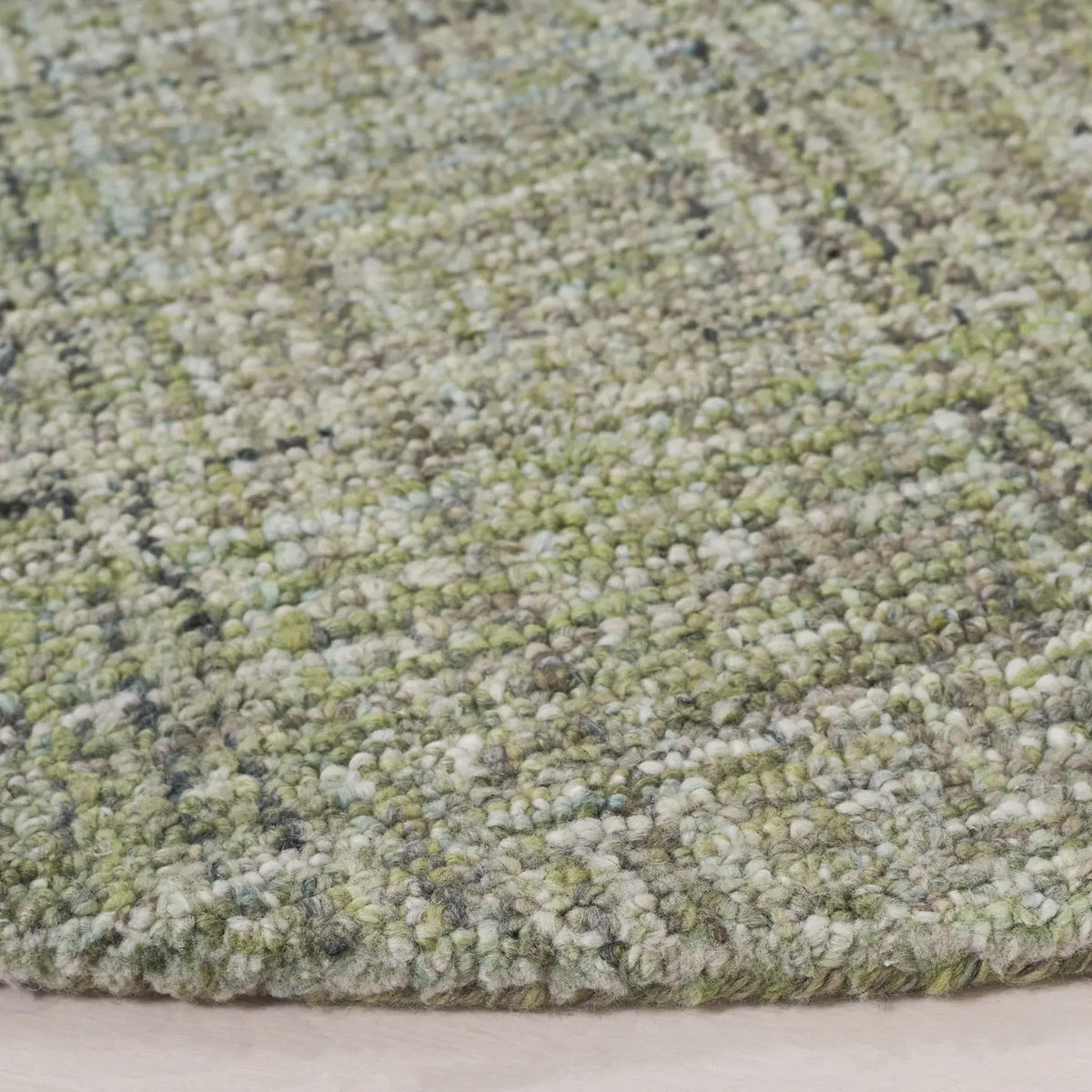 Safavieh Abstract 6'-0" x 6'-0" Rug in Green