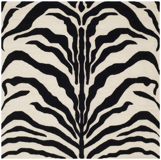Safavieh Cambridge 6'-0" x 6'-0" Rug in Ivory / Black