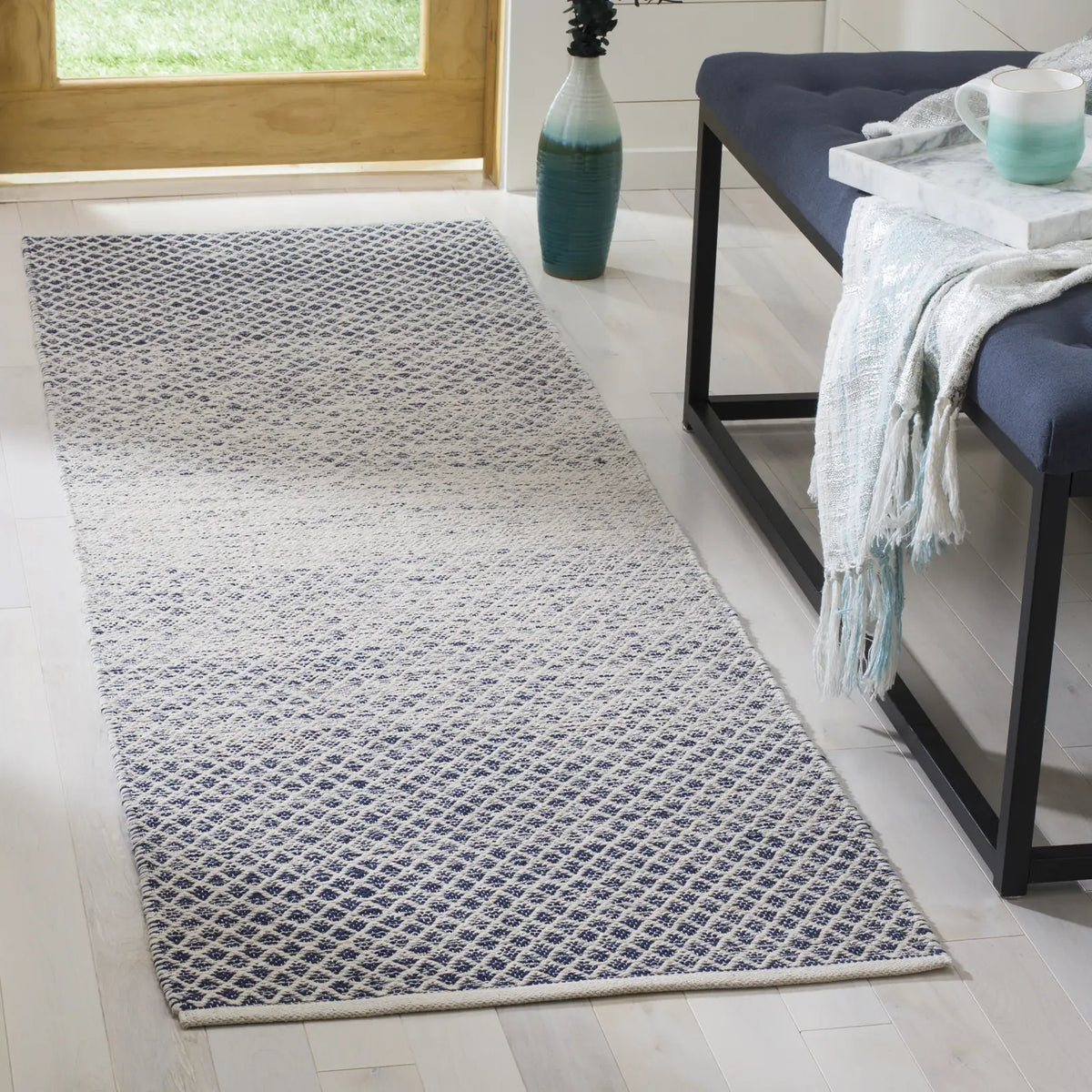 Safavieh Montauk 2'-3" x 10'-0" Rug in Navy / Ivory