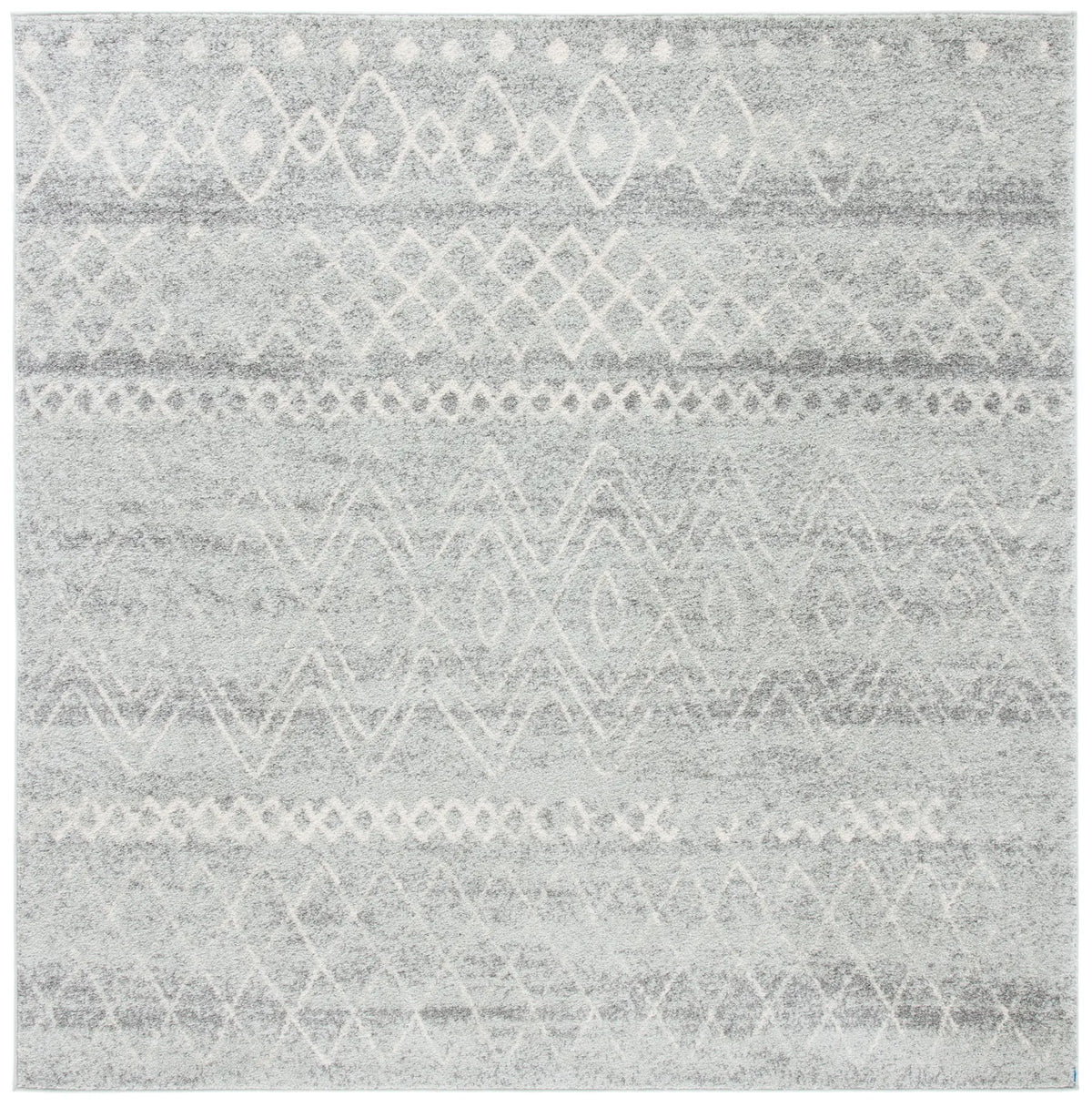Safavieh Madison 700 6'-7" x 6'-7" Rug in Silver / Ivory