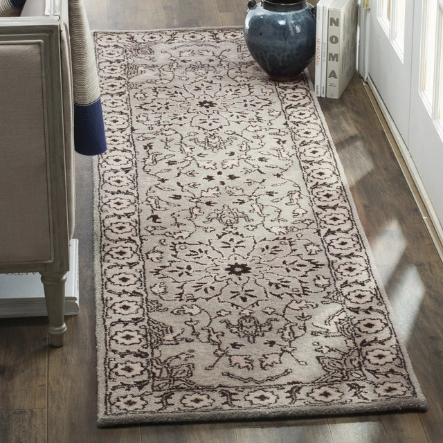Safavieh Antiquity 2'-3" x 8'-0" Rug in Grey / Beige