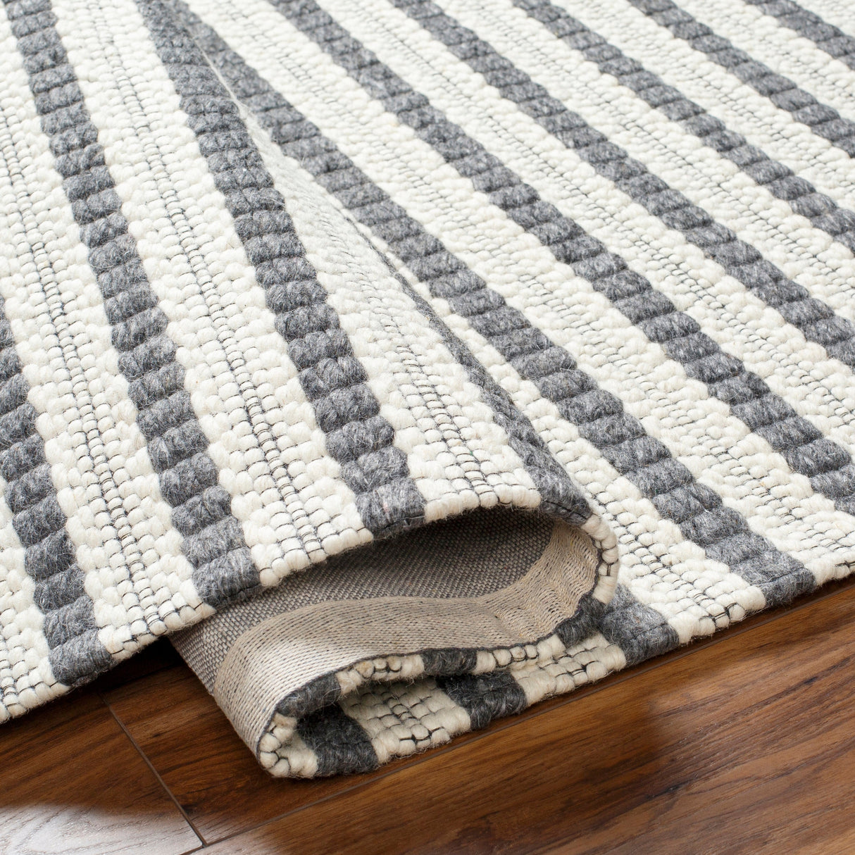 Surya Empoli Epo-2302 Light Grey, Off-White, Dark Grey, Pale Slate, Nickel Rug.