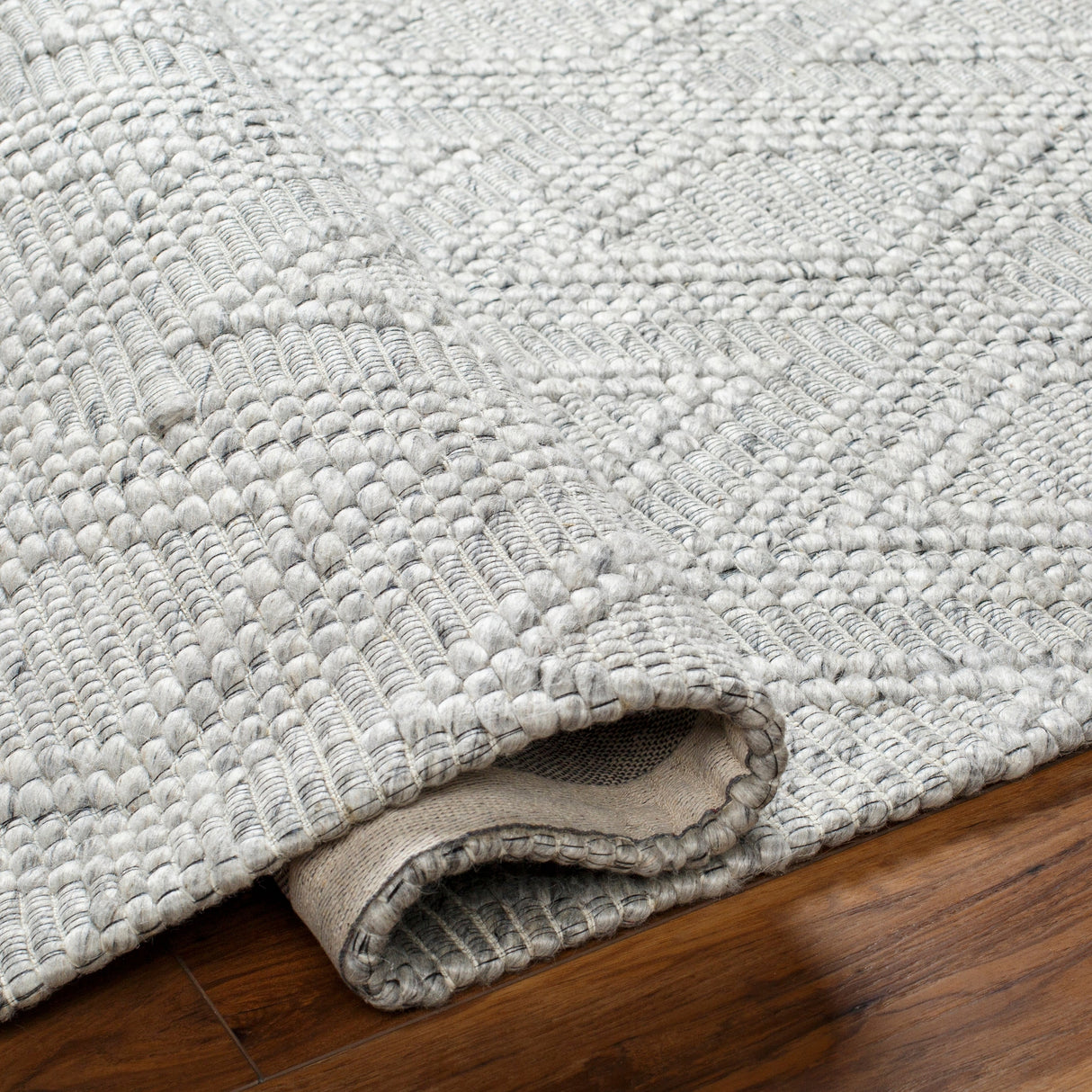 Surya Empoli Epo-2315 Pale Slate, Light Grey, Sterling Grey, Metallic - Silver Rug.