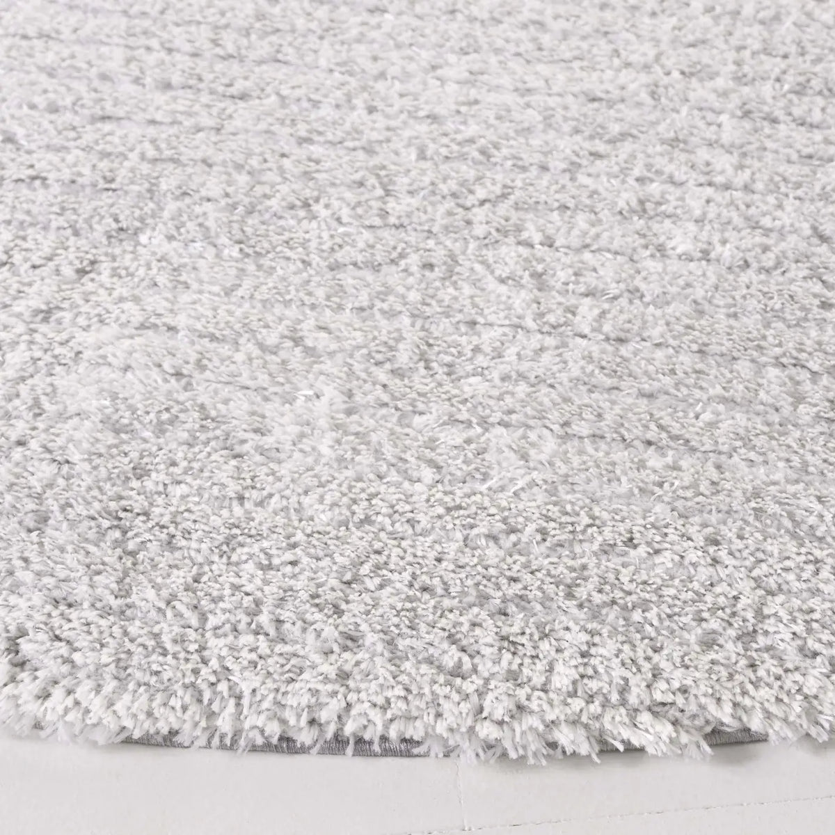 Safavieh Tahoe Shag 6'-7" x 6'-7" Rug in Light Grey
