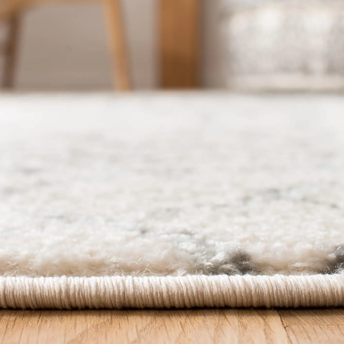 Safavieh Tulum 4'-0" x 6'-0" Rug in Ivory / Grey