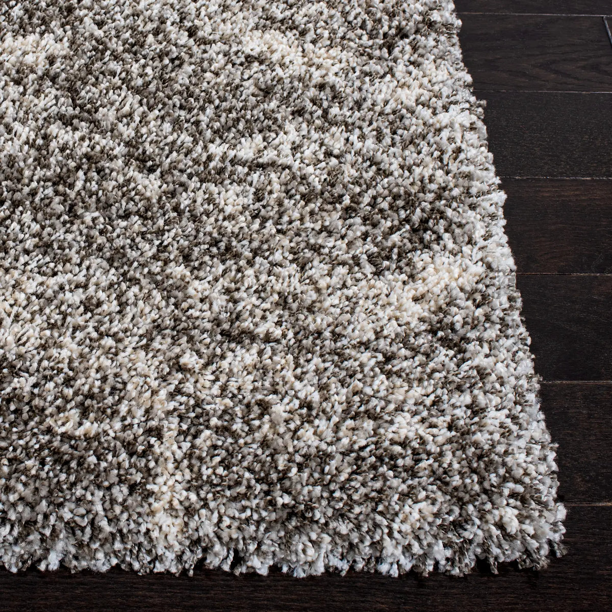 Safavieh Hudson Shag 4'-0" x 6'-0" Rug in Grey / Ivory