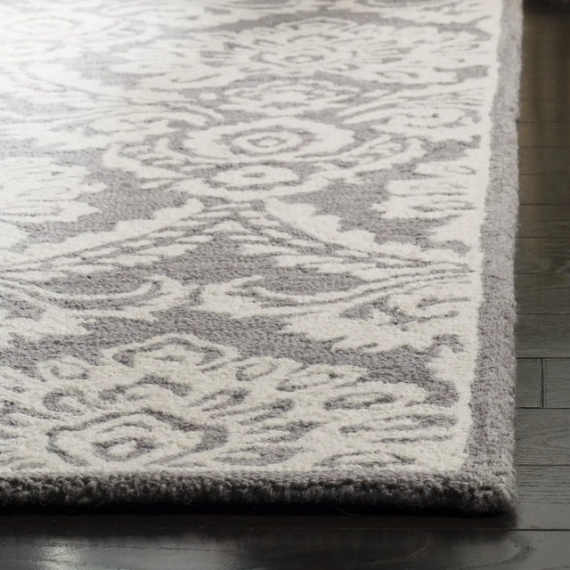 Safavieh Blossom 5'-0" x 8'-0" Rug in Dark Grey / Ivory