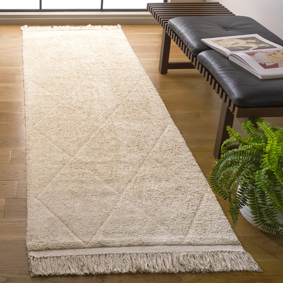 Safavieh Easy Care 2'-3" x 8'-0" Rug in Ivory