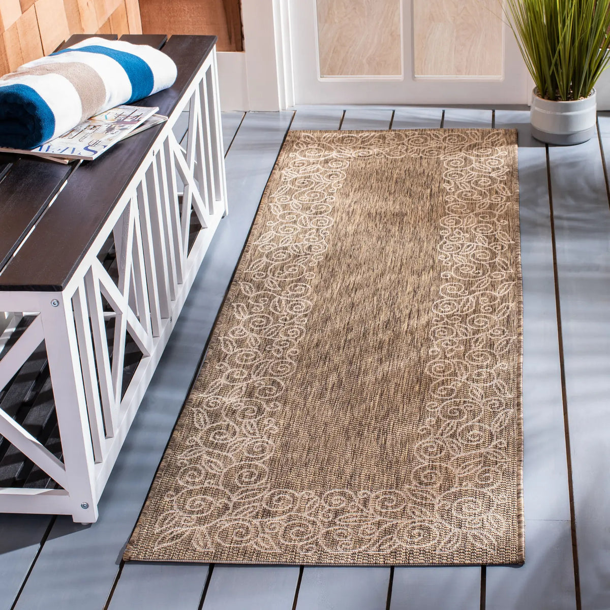 Safavieh Courtyard 2'-3" x 6'-7" Rug in Dark Beig / Beige