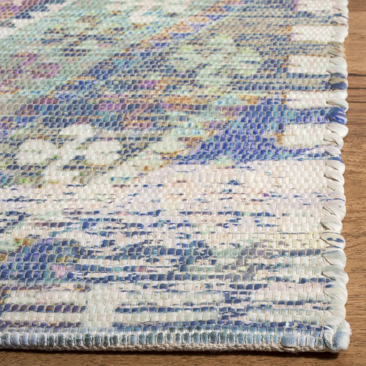 Safavieh Saffron 4'-0" x 6'-0" Rug in Royal Blue / Fuchsia