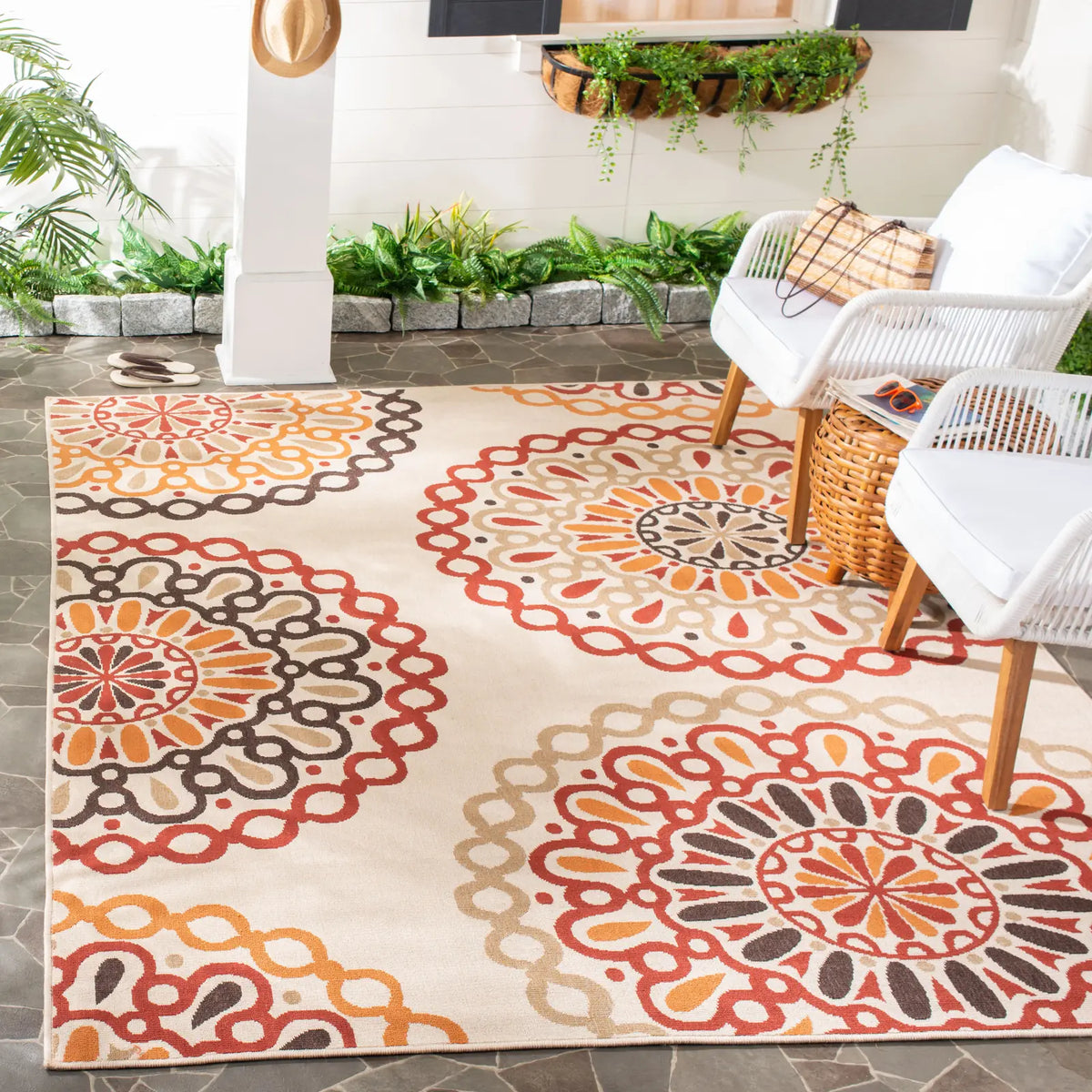 Safavieh Veranda 6'-7" x 9'-6" Rug in Creme / Red