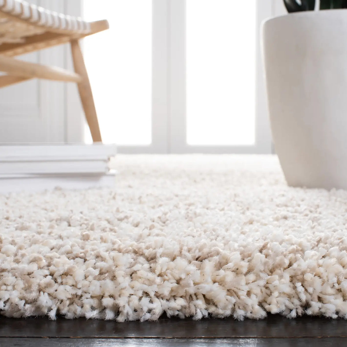 Safavieh Hudson Shag 4'-0" x 6'-0" Rug in Ivory / Beige
