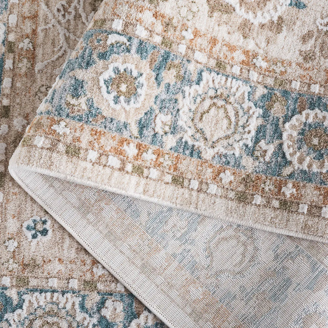 Safavieh Finley 4'-0" x 6'-0" Rug in Blue / Beige