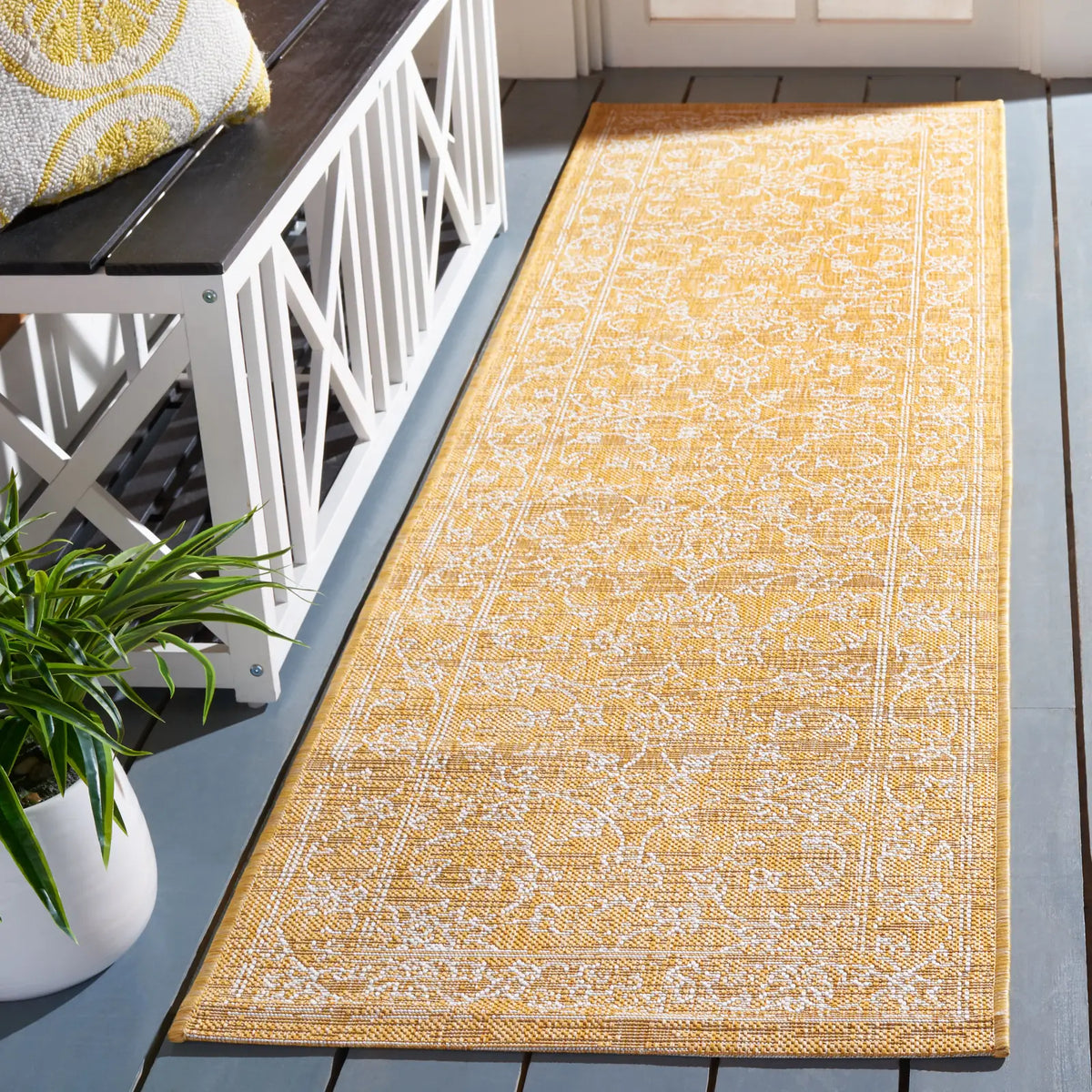 Safavieh Courtyard 2'-3" x 8'-0" Rug in Gold / Ivory