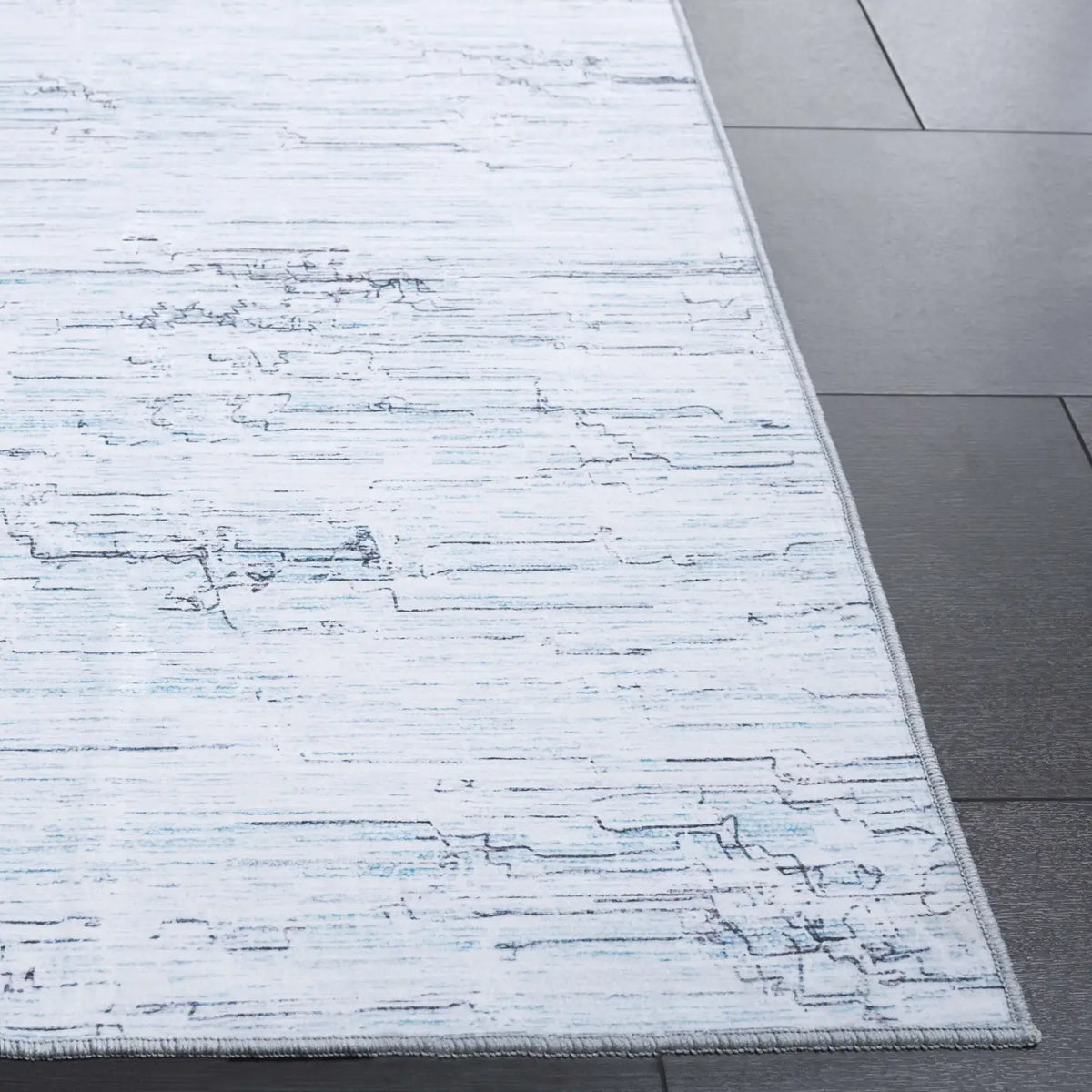 Safavieh Malibu 4'-0" x 6'-0" Rug in Grey / Turquoise