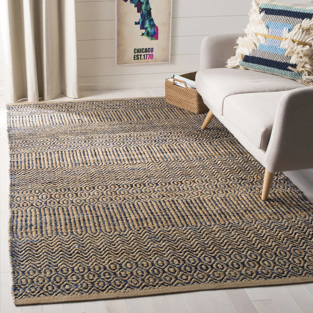 Safavieh Cape Cod 4'-0" x 6'-0" Rug in Navy / Natural
