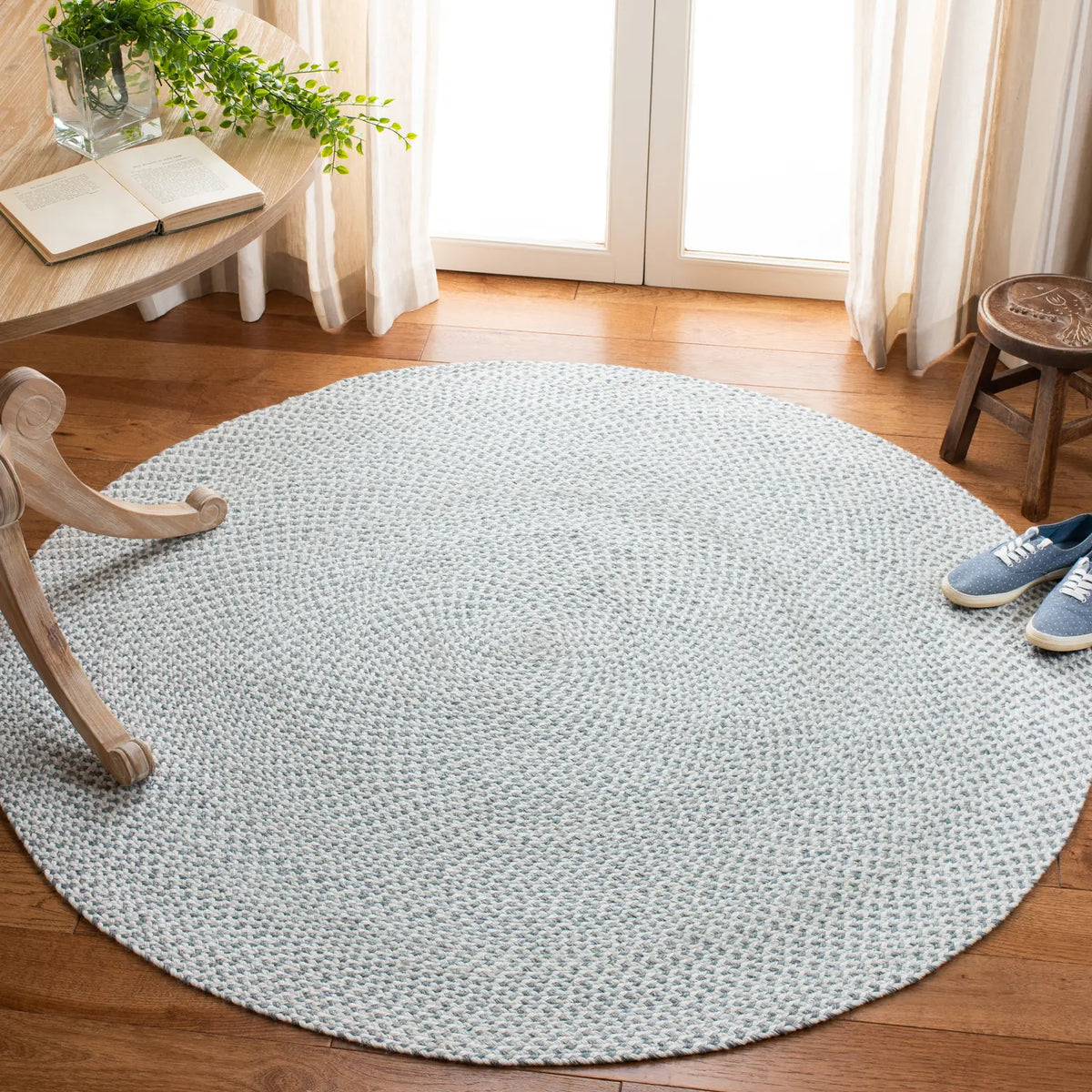 Safavieh Braided 5'-0" x 5'-0" Rug in Silver / Ivory