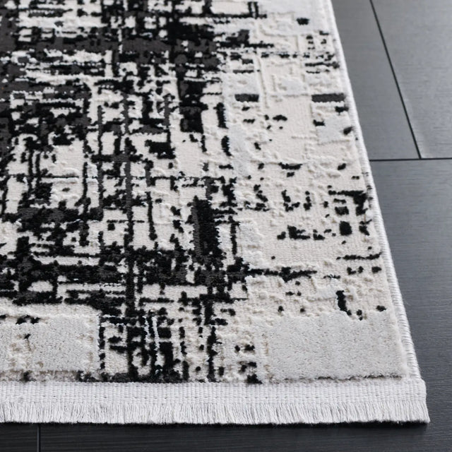 Safavieh Mila 4'-0" x 6'-0" Rug in Ivory / Black