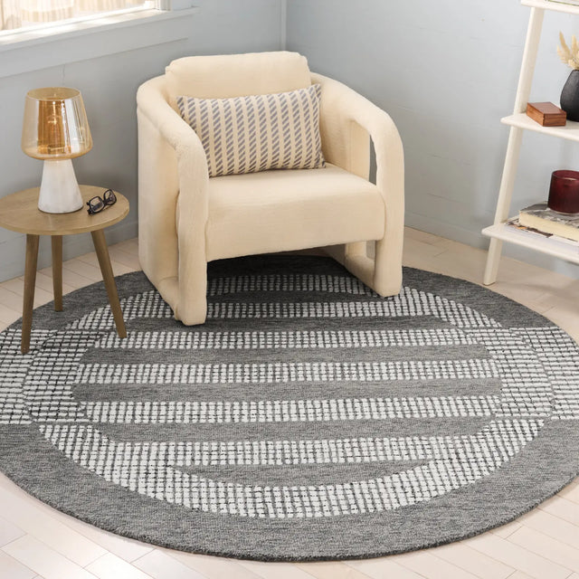 Safavieh Pine 6'-0" x 6'-0" Rug in Grey / Ivory