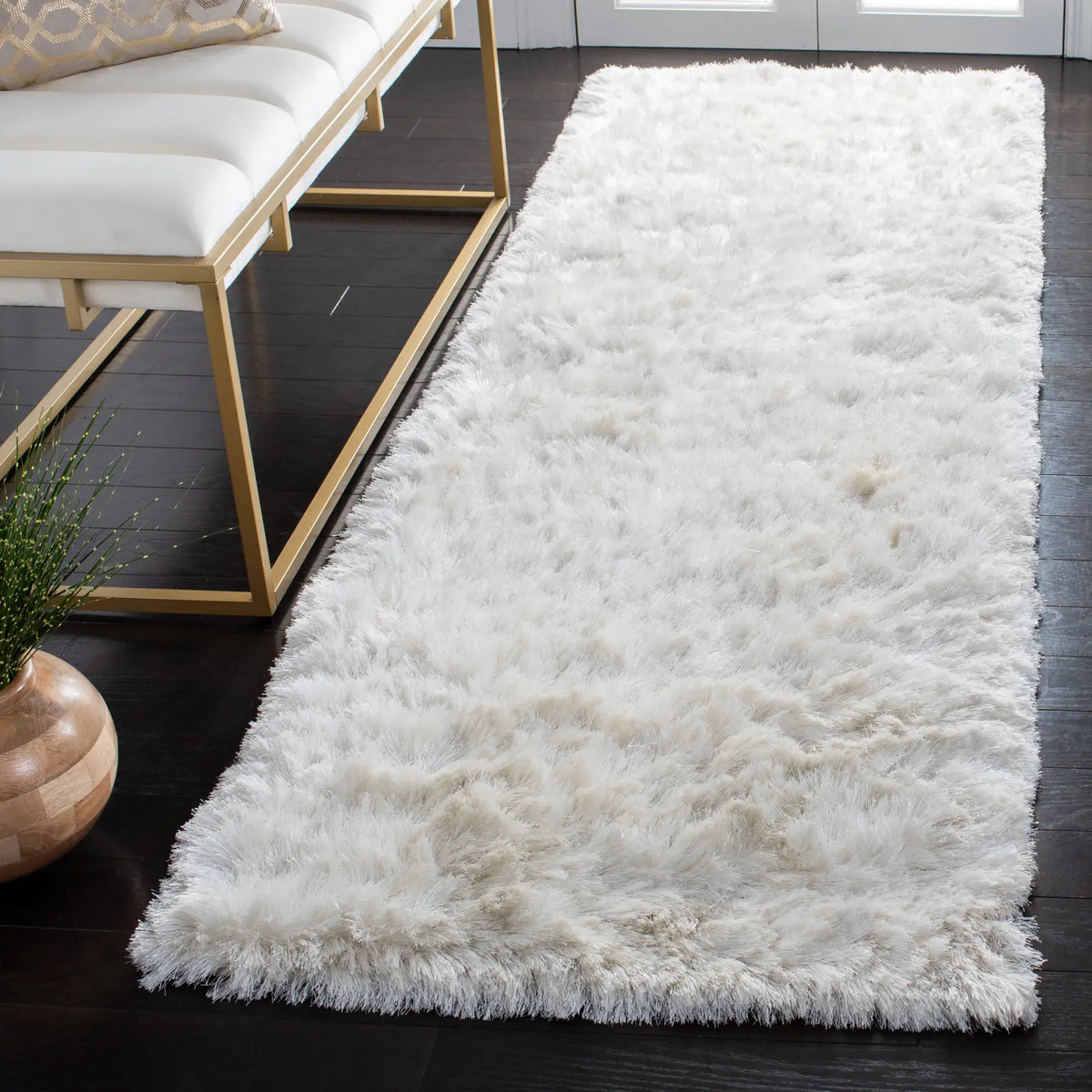 Safavieh Ocean Shag 2'-3" x 10'-0" Rug in Ivory