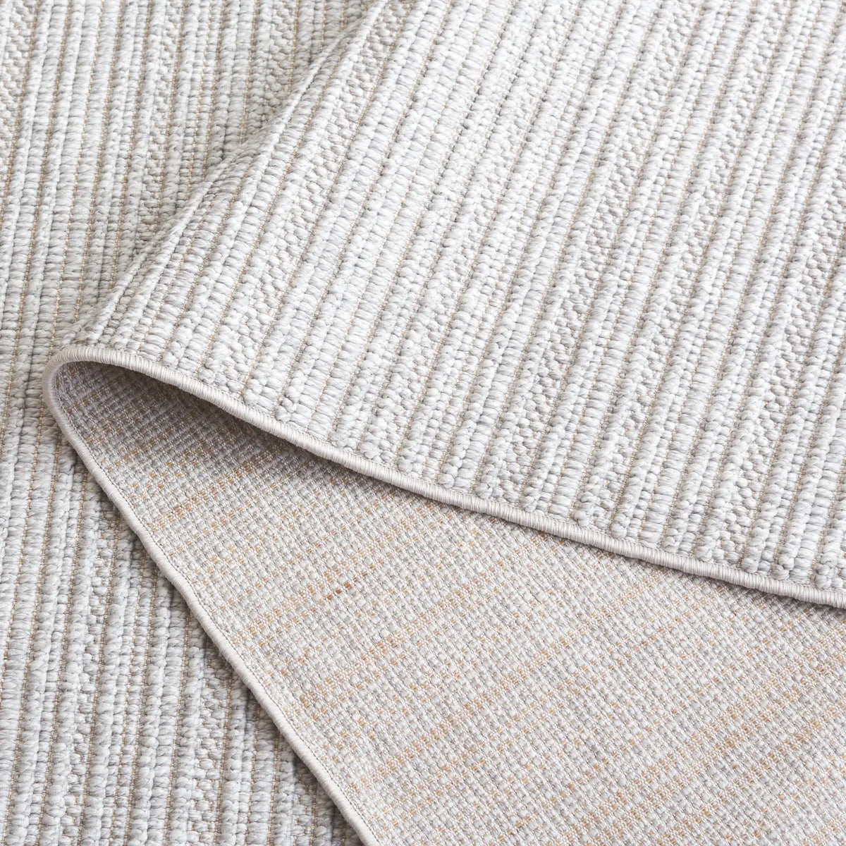 Safavieh Camden 4'-0" x 6'-0" Rug in Grey